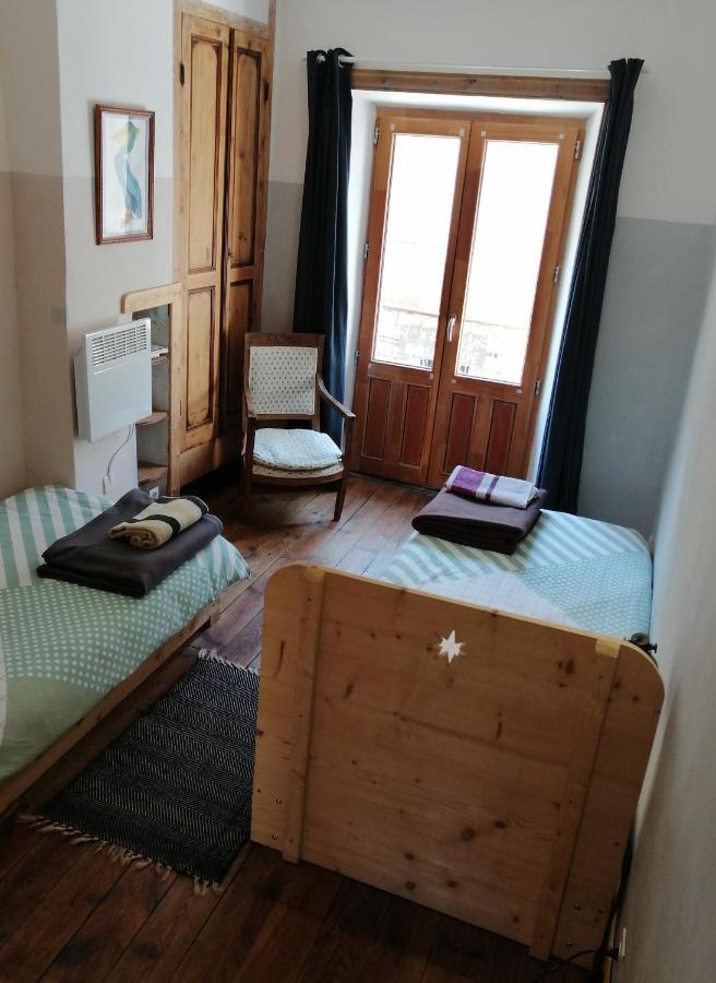 File Dans Ta Chambre ! Le Monastier sur Gazeille 部屋 写真